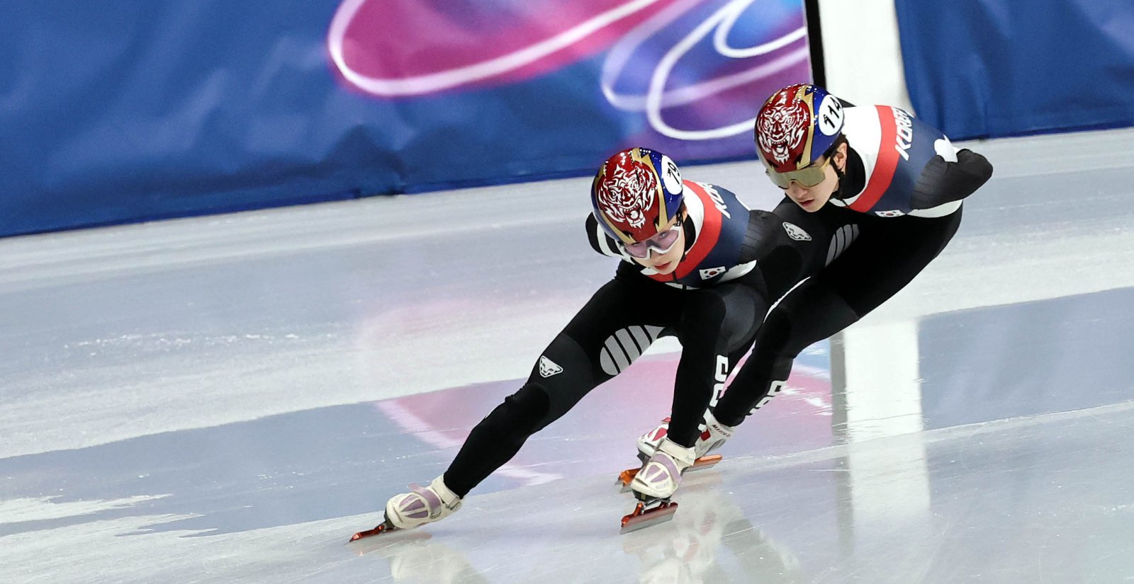 밀라노에서 첫 올림픽 무대를 밟은 여자쇼트트랙대표팀 맏언니 이소연(왼쪽)은 9일(한국시간) 밀라노 아이스스케이팅 아레나에서 훈련을 마친 뒤 500m 출전에 대한 기쁨과 기대를 숨기지 않았다. 밀라노ㅣ뉴시스