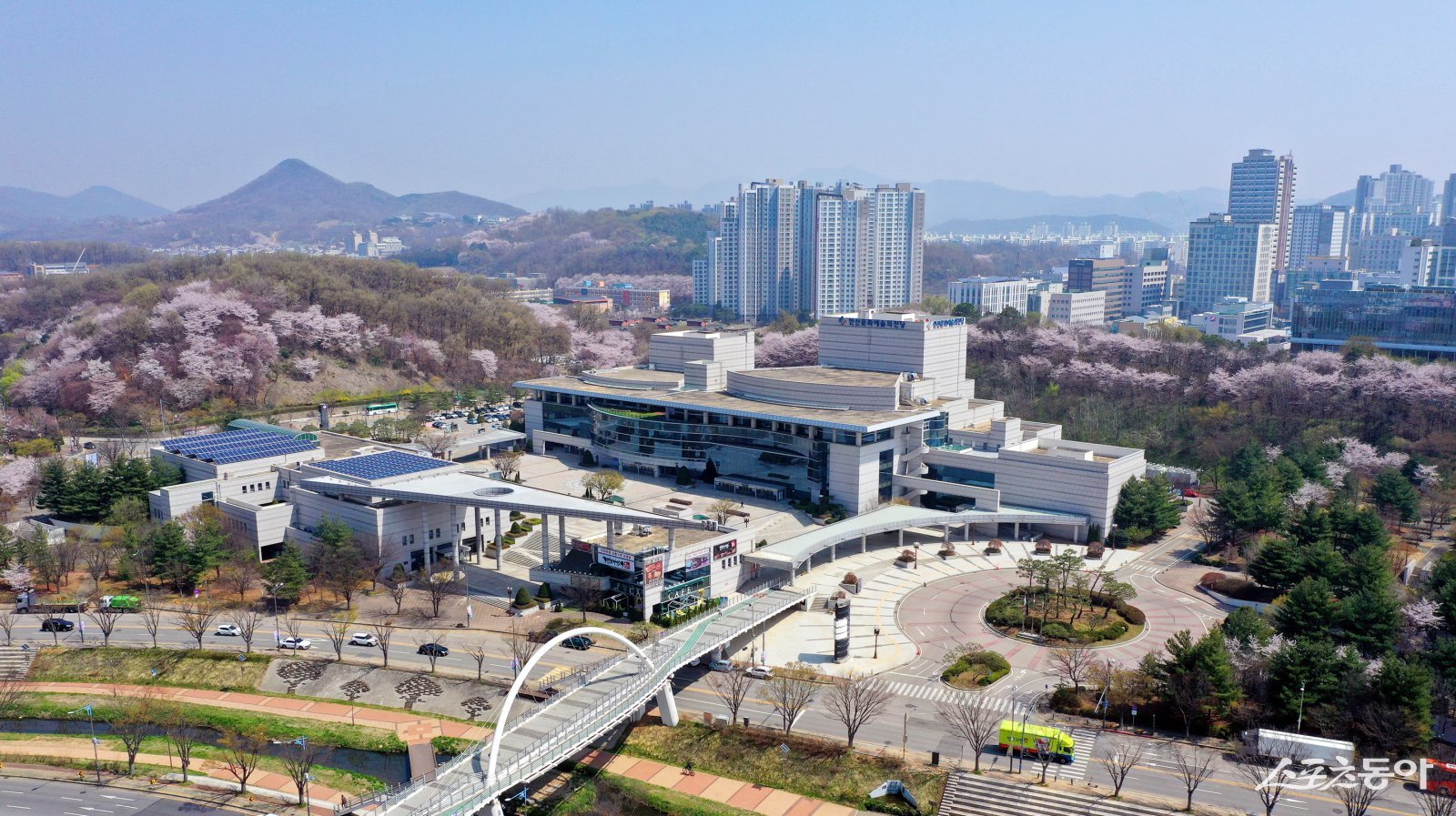 안산문화재단(이사장 이민근, 대표이사 김태훈)이 시 승격 40주년을 맞아 문화체육관광부와 한국문화예술교육진흥원이 주관하는 ‘2026 문화다양성 거점도시’ 사업에 선정되며 의미 있는 성과를 거뒀다(안산문화재단 전경). 사진제공｜안산문화재단
