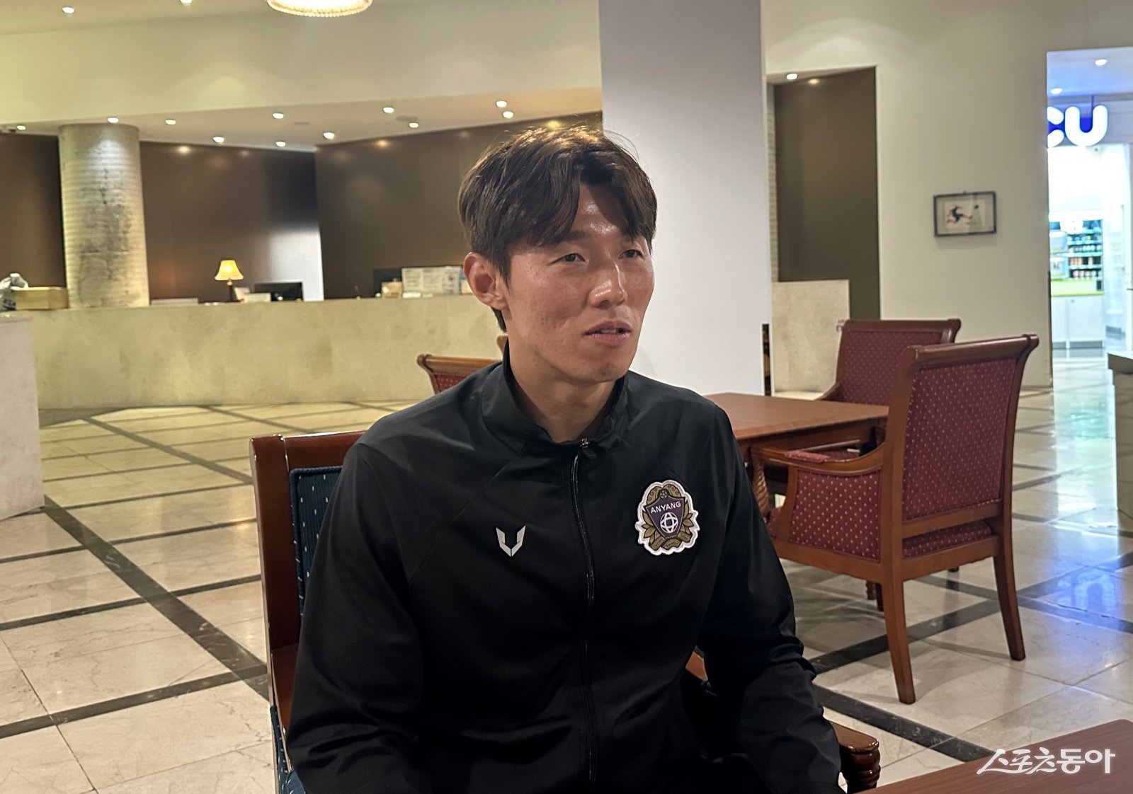 안양 김보경이 9일 남해스포츠파크호텔에서 취재진의 질문에 답하고 있다. 남해｜백현기 기자 hkbaek@donga.com