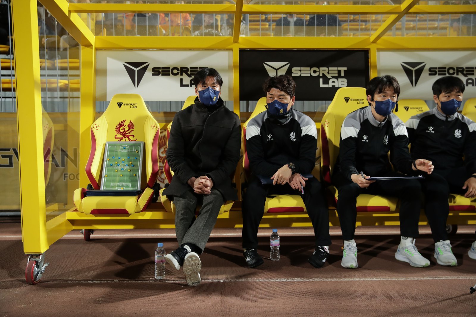 2022년 광주를 이끌었던 이정효 감독과 이정규 수석코치(왼쪽부터). 사진제공｜한국프로축구연맹