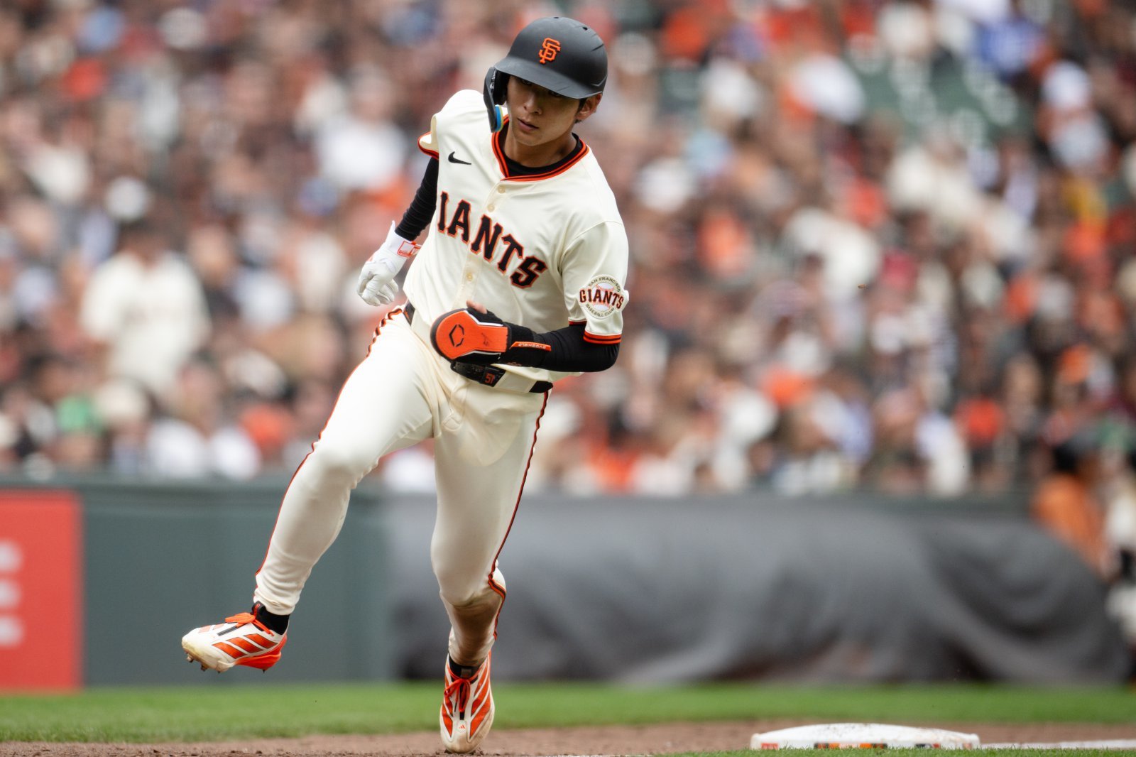 샌프란시스코 이정후는 11일(한국시간) MLB닷컴이 예측한 2026시즌 개막전 예상 라인업에 5번타자 우익수로 이름 올렸다. AP뉴시스