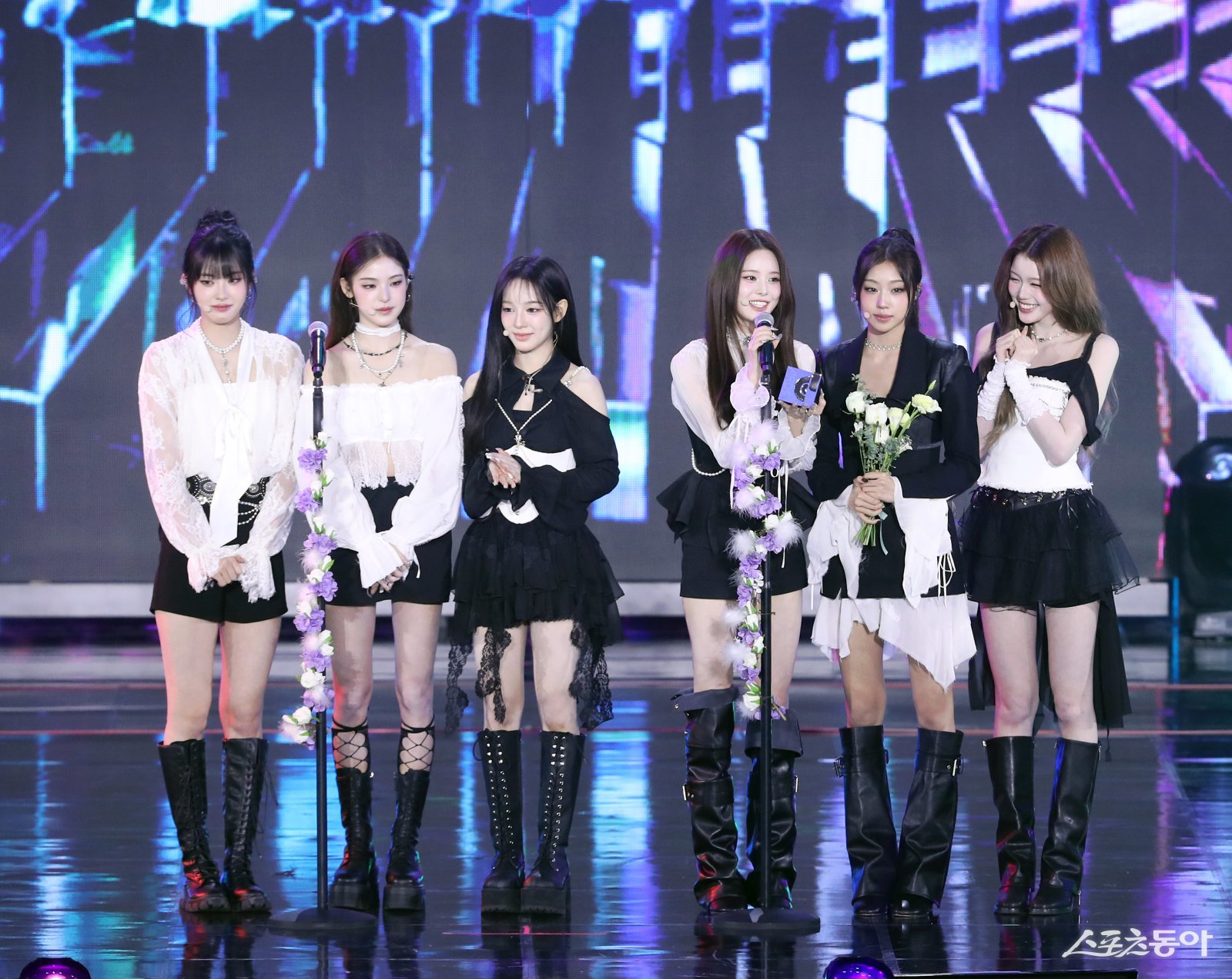 이즈나 수상 대한민국 1등 스포츠신문 스포츠동아