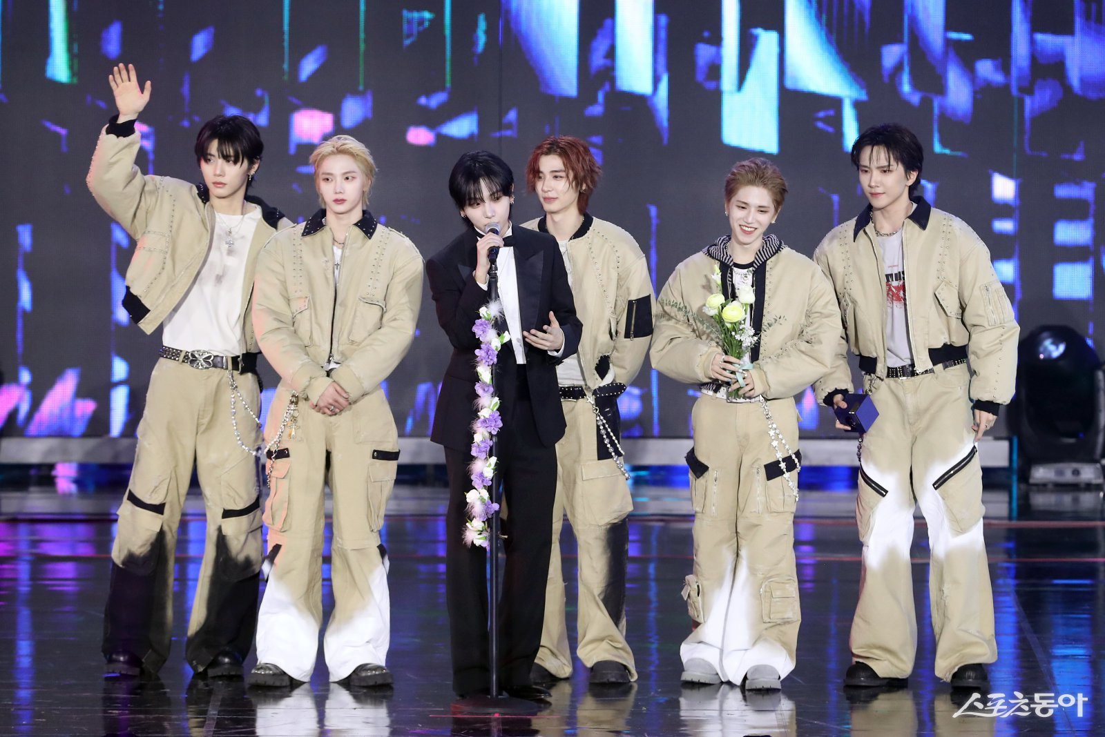 수상 소감 말하는 보넥도. 대한민국 1등 스포츠신문 스포츠동아