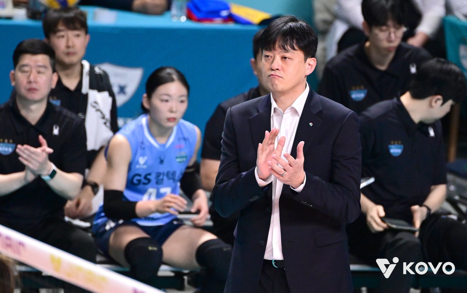 이영택 GS칼텍스 감독은 11일 장충체육관서 열린 페퍼저축은행과 홈경기서 3-0 완승을 거뒀지만 주전 미들블로커 오세연이 오른쪽 발목 부상을 입어 걱정이 크다. 사진제공│KOVO