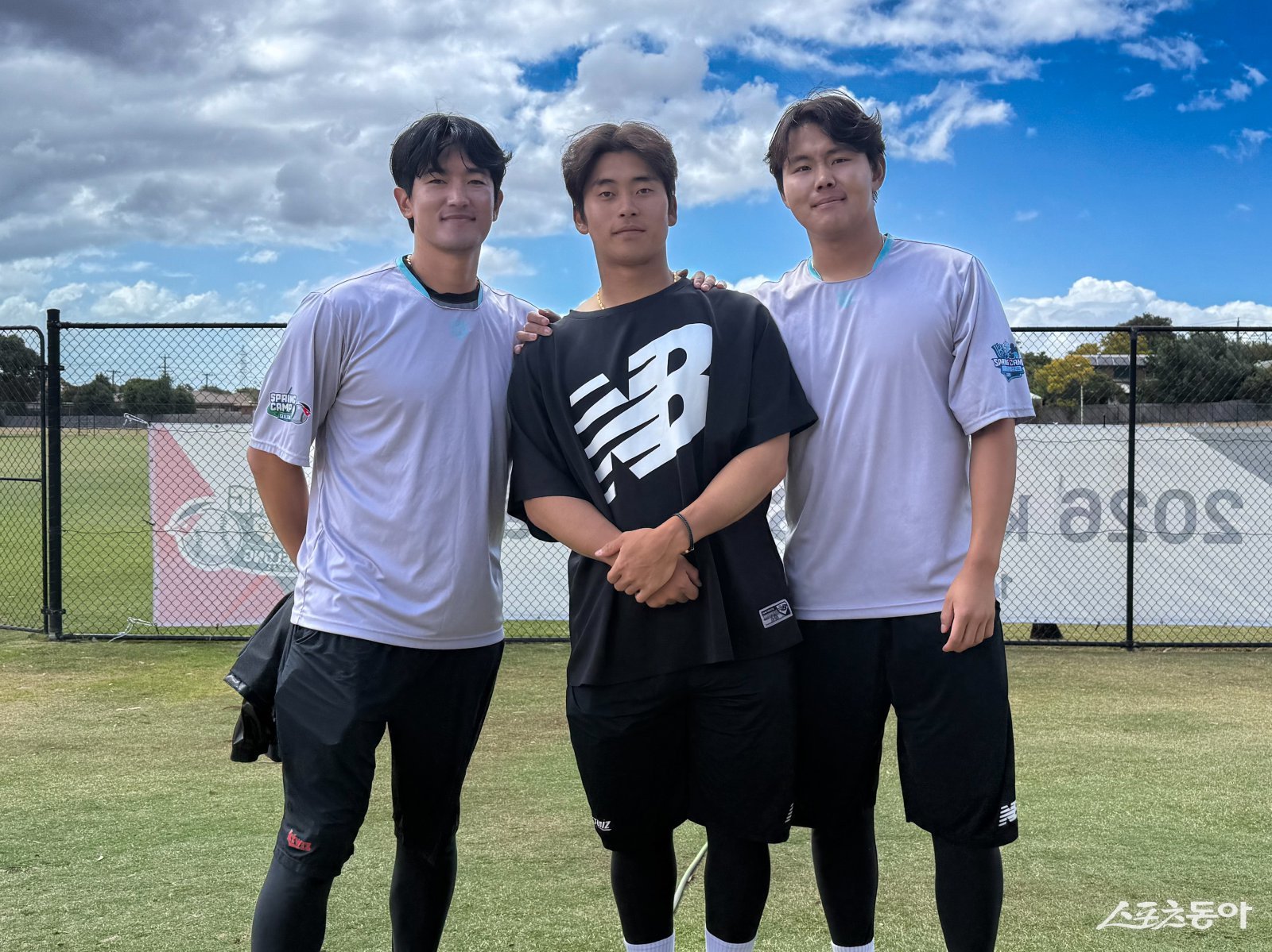 12일 호주 질롱 베이스볼 센터서 열린 스프링캠프서 라이브 피칭을 소화한 KT 고영표, 박영현, 소형준(왼쪽부터). 사진제공｜KT 위즈