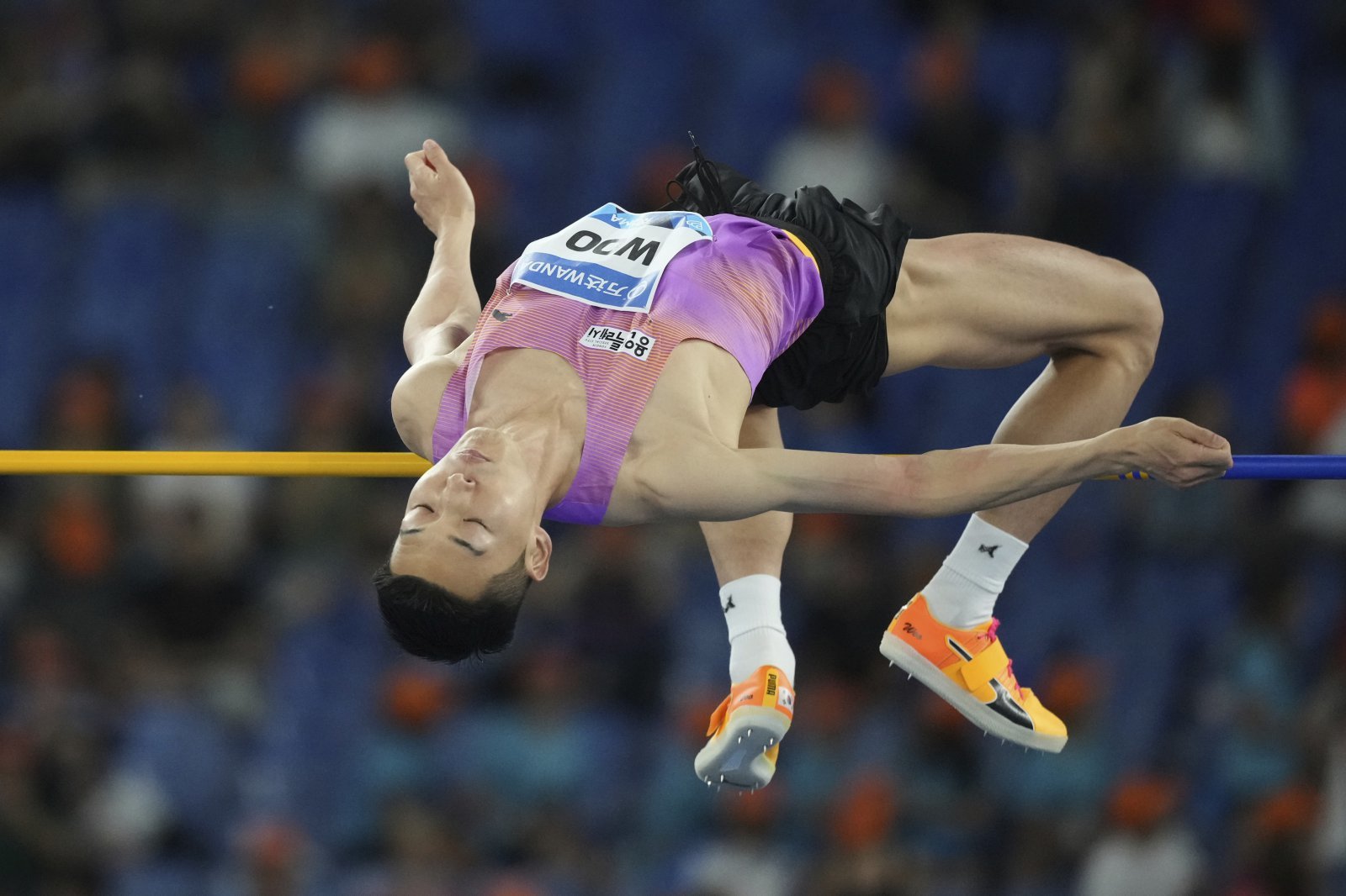 우상혁은 24일(한국시간) 슬로바키아 반스카비스트리차 실내 육상대회서 올 시즌 2번째로 바를 넘을 계획이다. AP뉴시스