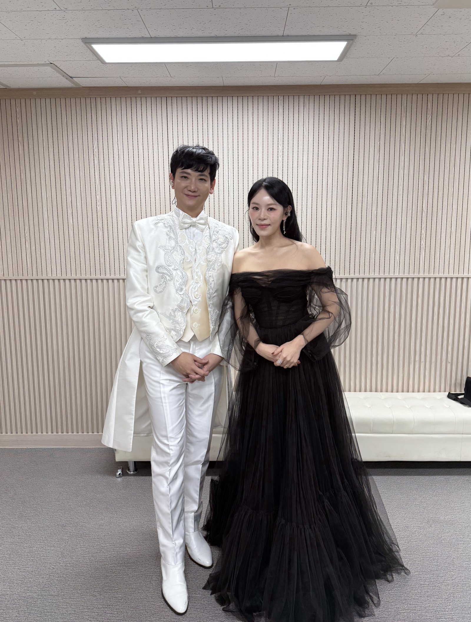 뮤즈 리사와 함께 한 KoN(콘)