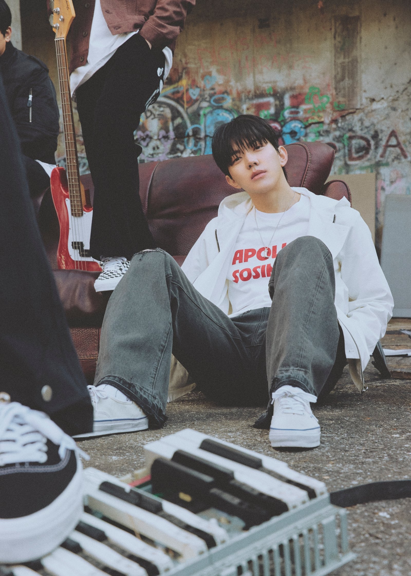 DAY6、自由な感性溢れるブランドグラビアを公開…デビュー10周年ツアー