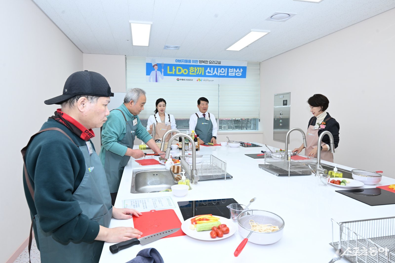 (오른쪽 부터) 김은주 보건소장, 백경현 시장. 사진제공ㅣ구리시