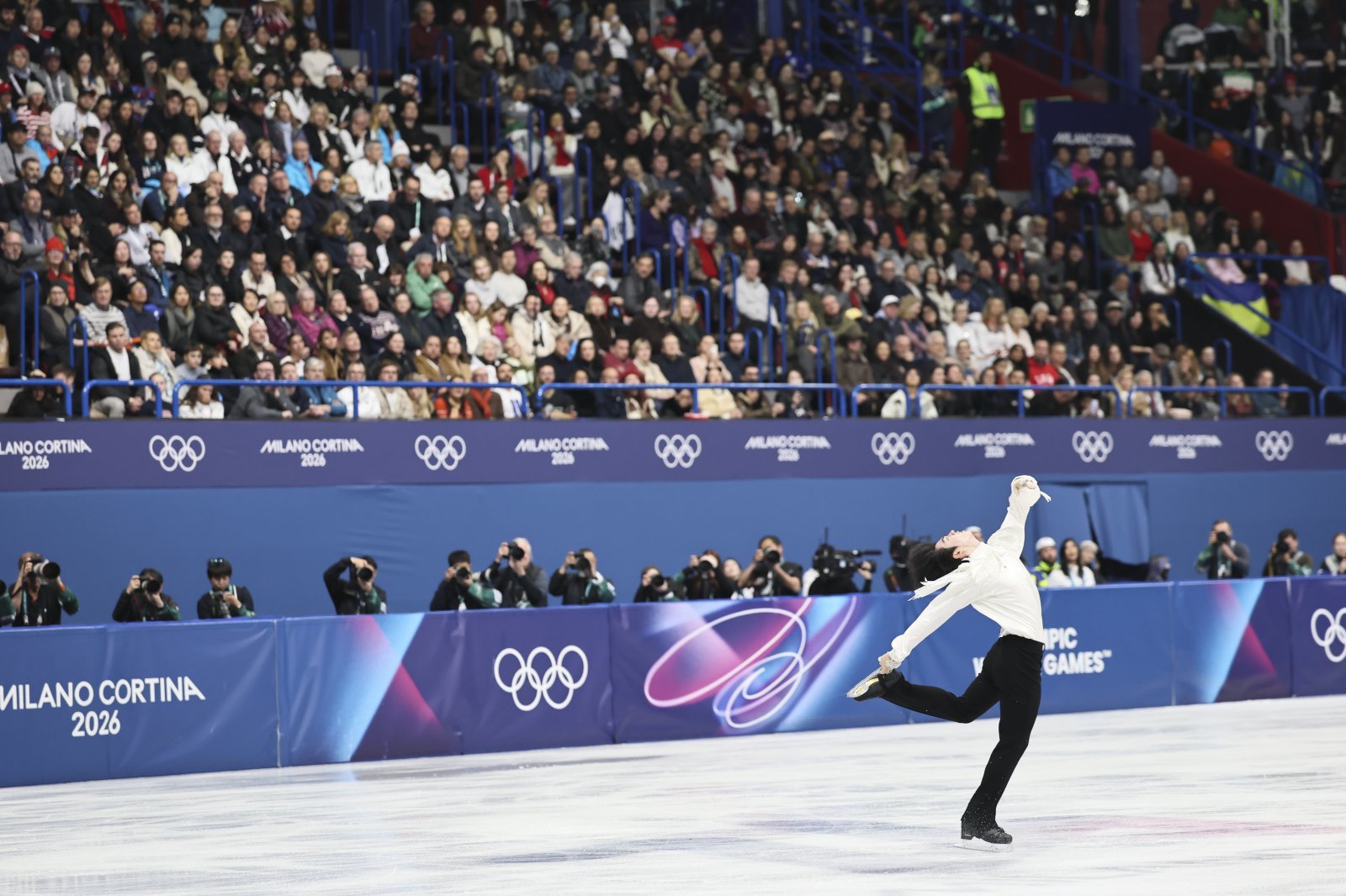 차준환이 14일(한국시간) 밀라노 아이스스케이팅 아레나서 열린 피겨 남자 싱글 프리스케이팅에서 연기를 펼치고 있다. 밀라노ㅣ뉴시스