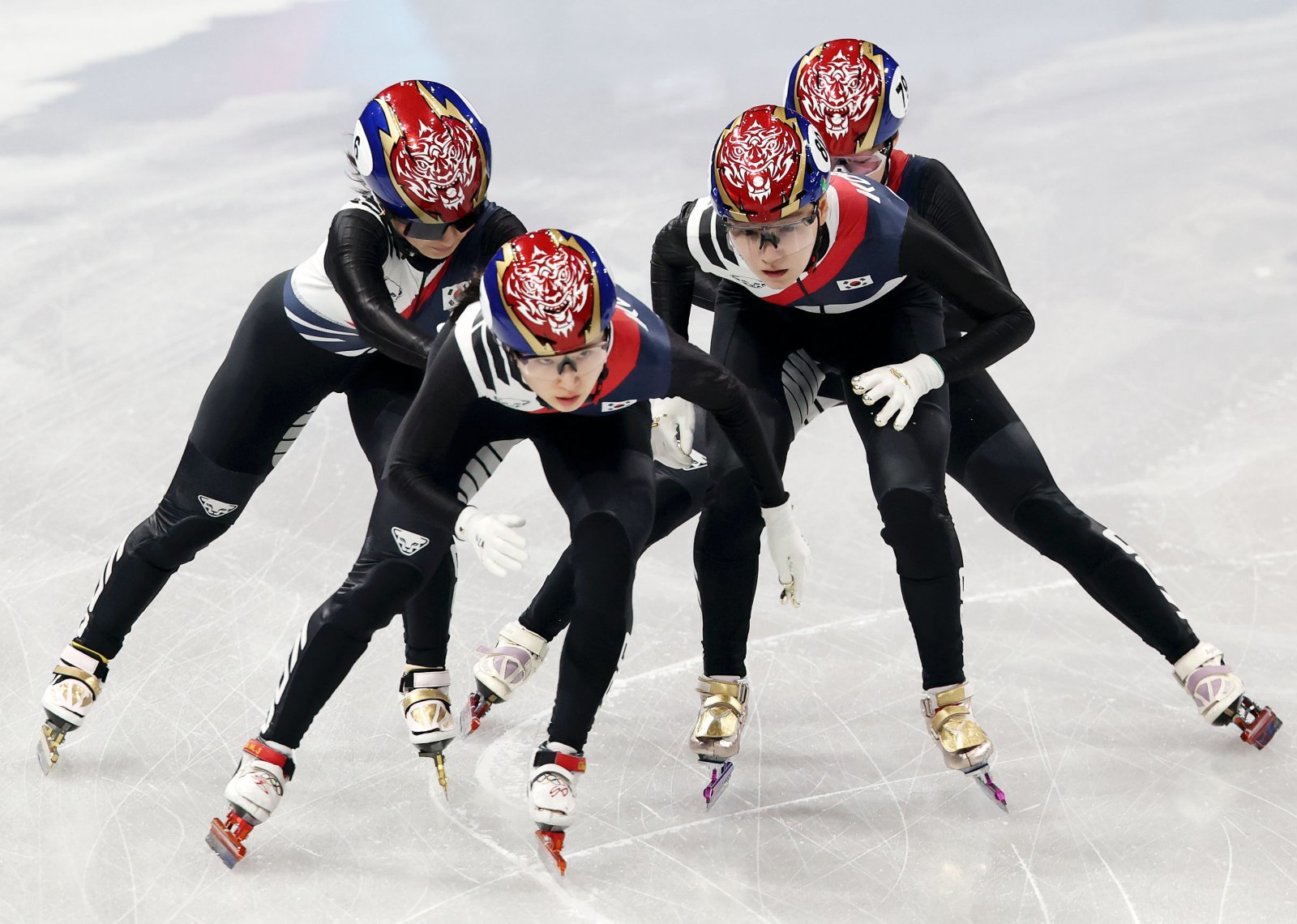 김길리, 최민정, 노도희(왼쪽부터)가 15일(한국시간) 밀라노 아이스스케이팅 아레나에서 열린 2026밀라노·코르티나담페초동계올림픽 쇼트트랙 여자 1000m에서 모두 예선을 통과했다. 밀라노ㅣ뉴시스