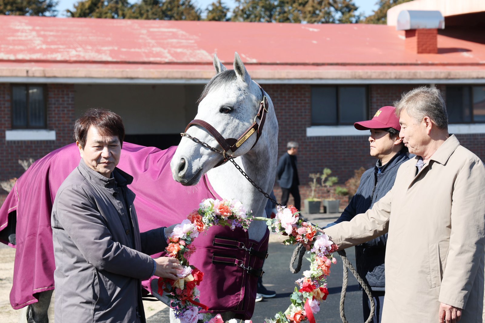 제주목장에서 열린 닉스고 환영식.