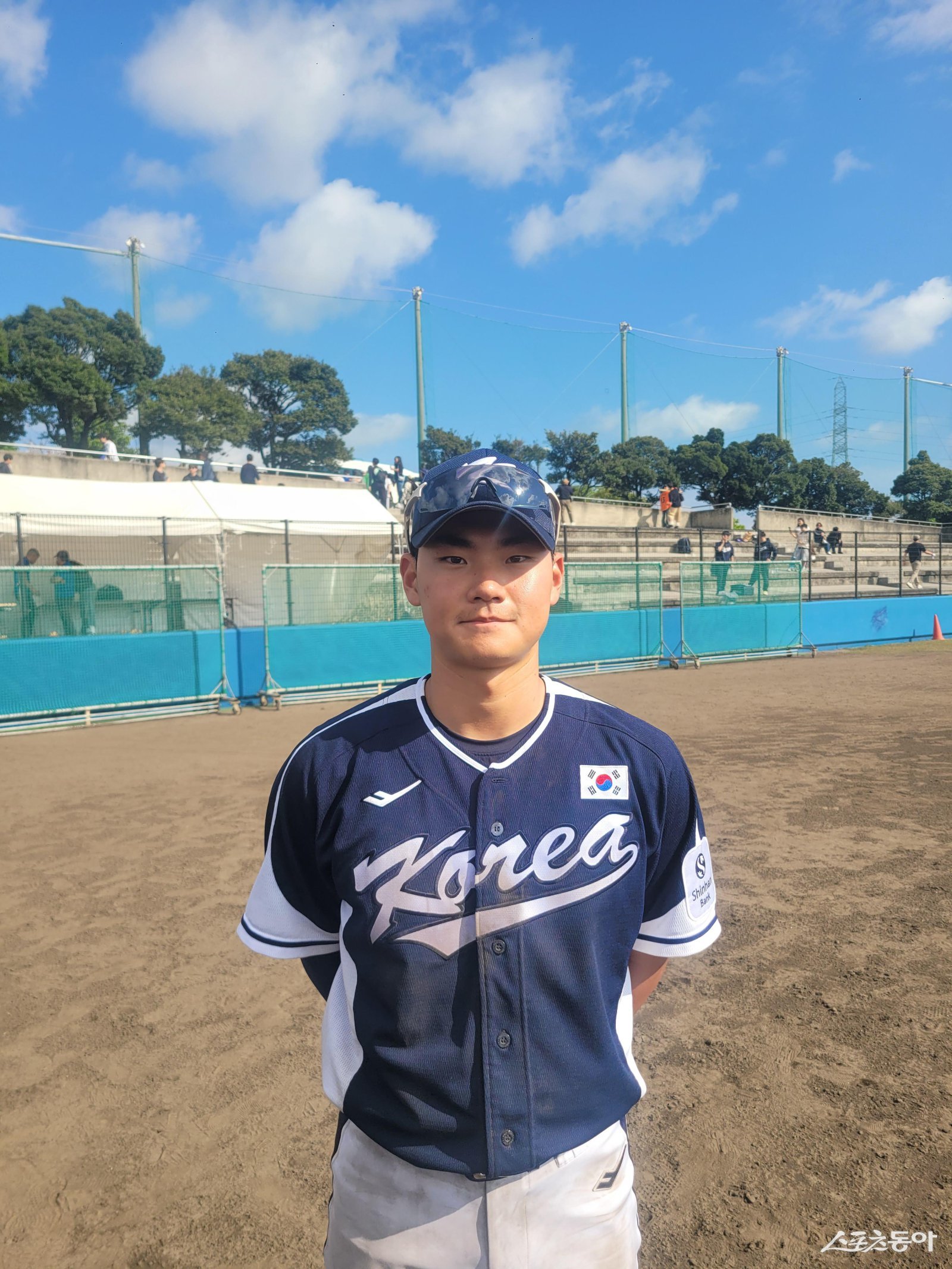 2026월드베이스볼클래식(WBC) 한국 야구대표팀 김주원이  21일 일본 오키나와 고친다구장서 열린 한화와 연습경기를 마친 뒤 취재진과 인터뷰를 진행했다. 김주원은 이날 3타수 3안타 3타점을 기록하며 팀의 5-2 승리를 이끌었다. 오키나와｜장은상 기자 award@donga.com