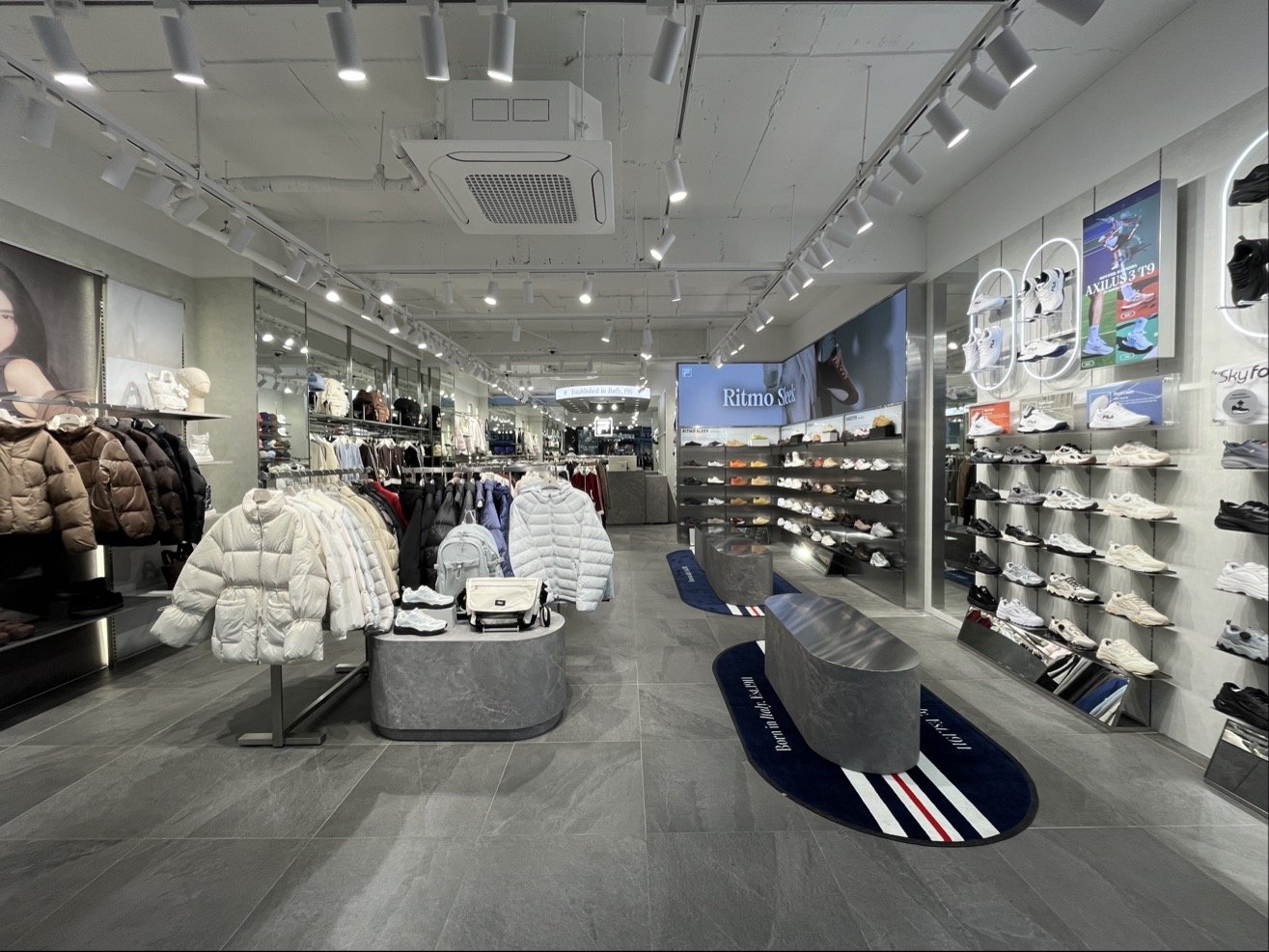 리뉴얼 오픈한 휠라 신제주점 내부 전경. 사진제공｜휠라 