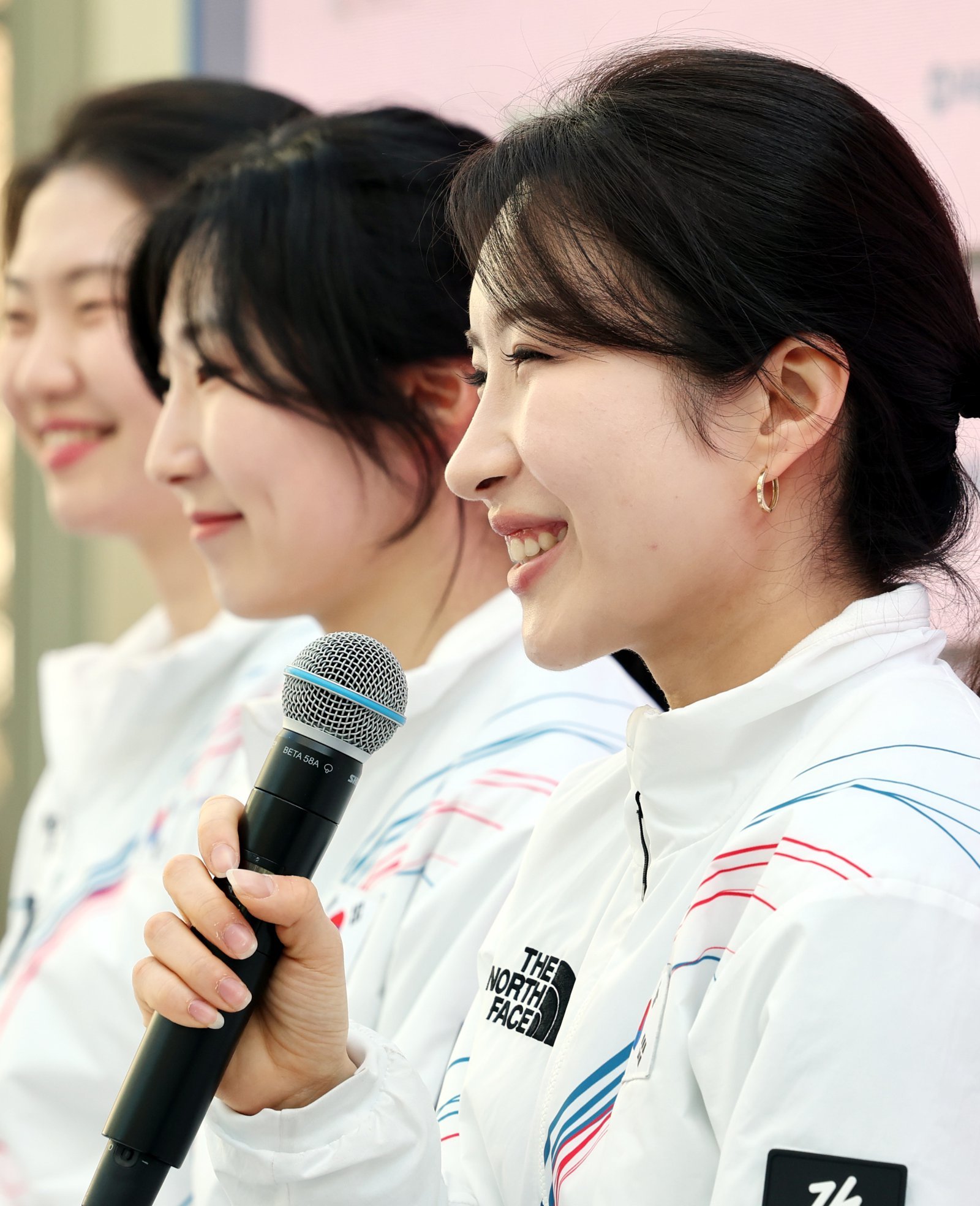 여자쇼트트랙대표팀 김길리가 21일(한국시간) 밀라노 코리아하우스에서 열린 기자회견에서 소감을 전하고 있다. 밀라노ㅣ뉴시스