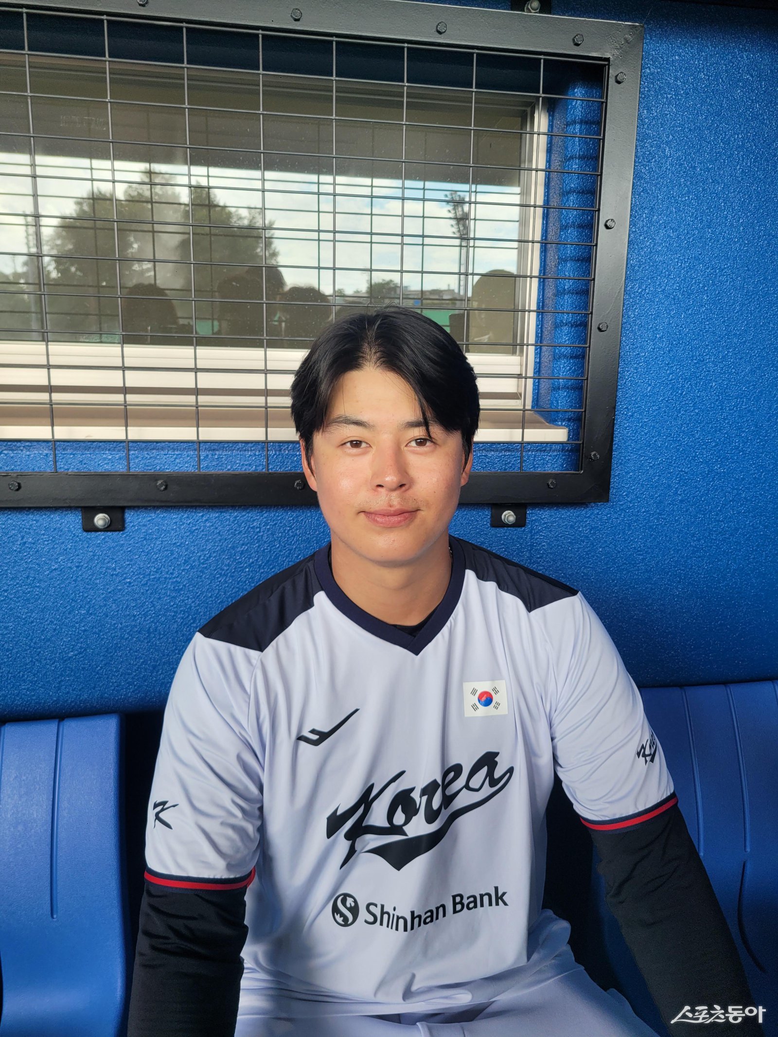 2026월드베이스볼클래식(WBC) 야구대표팀 노시환이 23일 일본 오키나와 카데나구장서 열린 한화와 연습경기를 앞두고 현장 취재진과 인터뷰를 가졌다. 노시환은 한화와 11년 총액 307억 원에 초대형 비FA 다년계약을 맺었다. 오키나와｜장은상 기자 award@donga.com