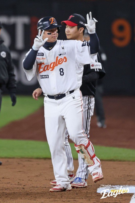 “매년 홈런 30개 칠게요” 11년 307억 원 계약 맺은 한화 노시환…KBO 역대 최장·최고 규모 계약