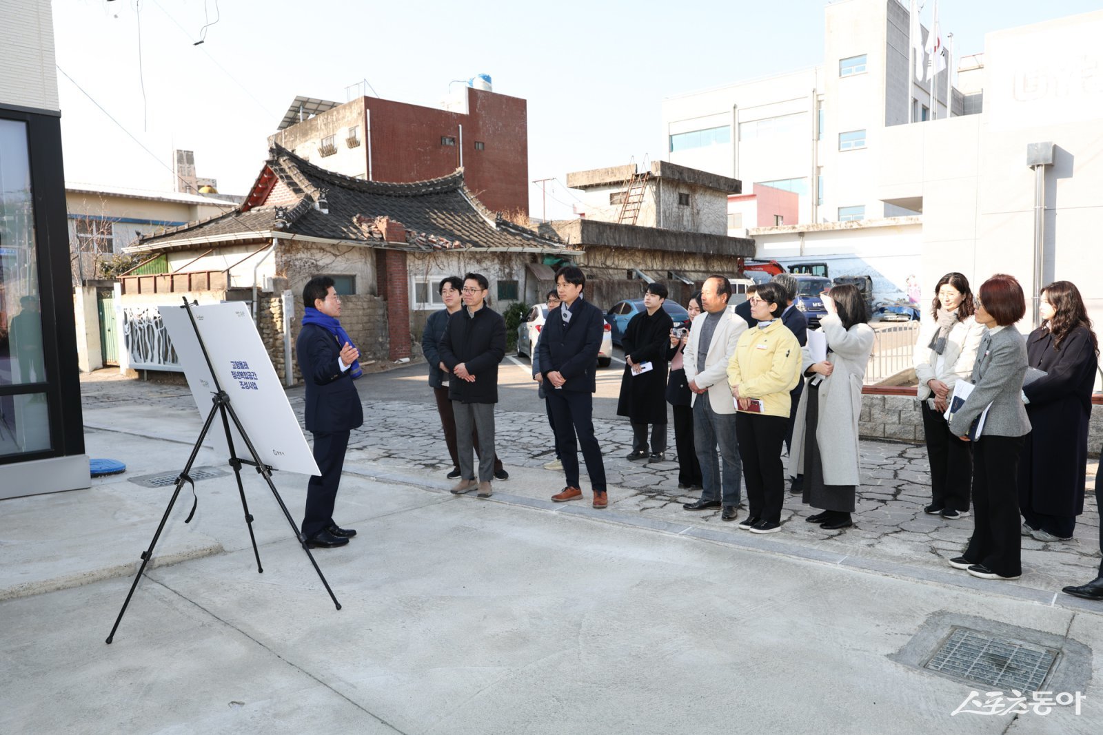 정인화 광양시장이 고향올래 청년복합공간 최종 점검하고 있다. 사진제공│광양시