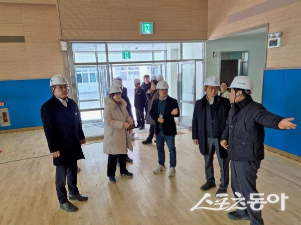 포항교육지원청이 2026학년 각 학교별 자체 점검을 실시하고 있는 모습. 사진제공ㅣ포항교육지원청