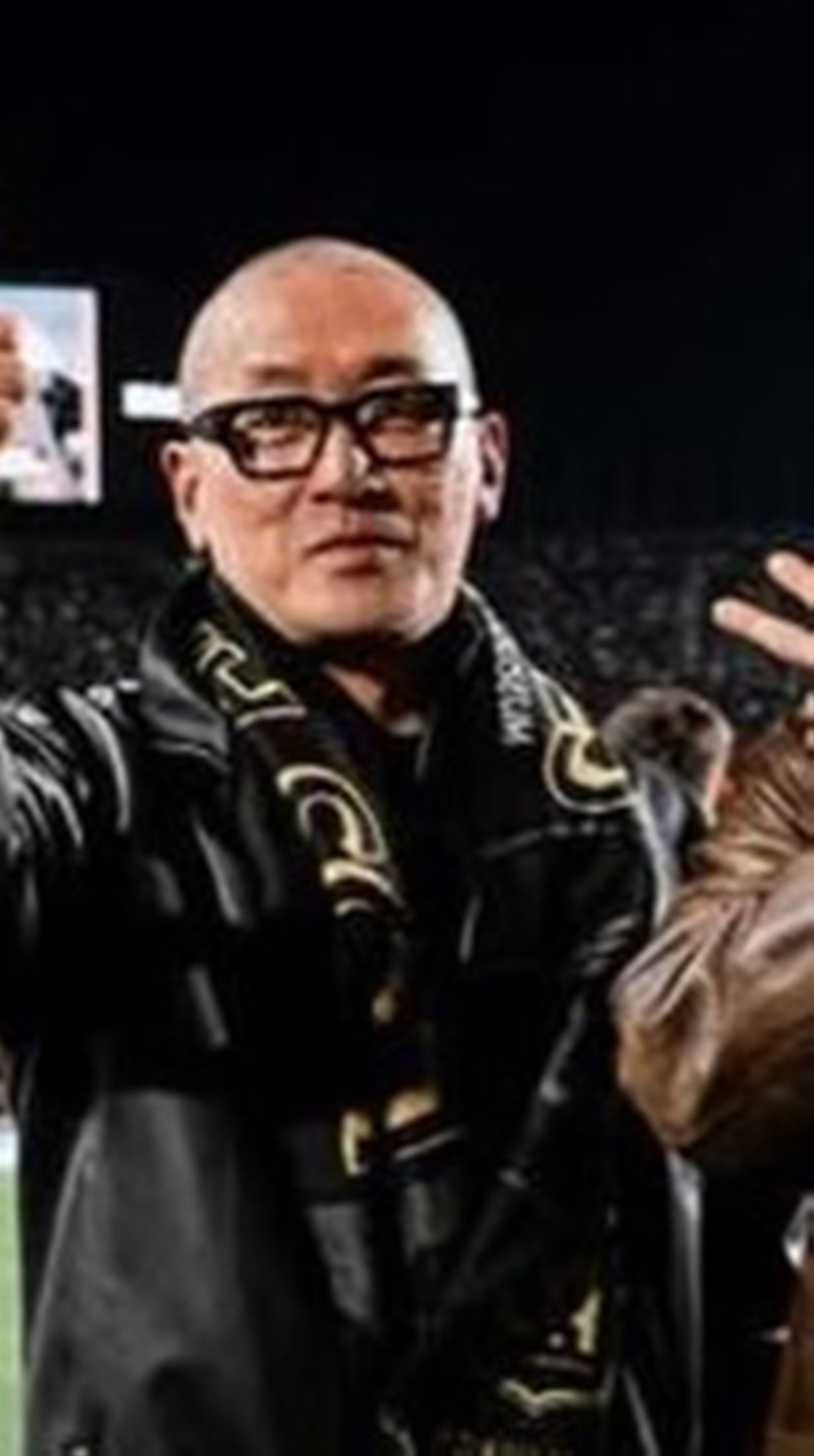 ‘차정원♥’ 하정우, 美서 포착…과감한 삭발 변신 [DA★]