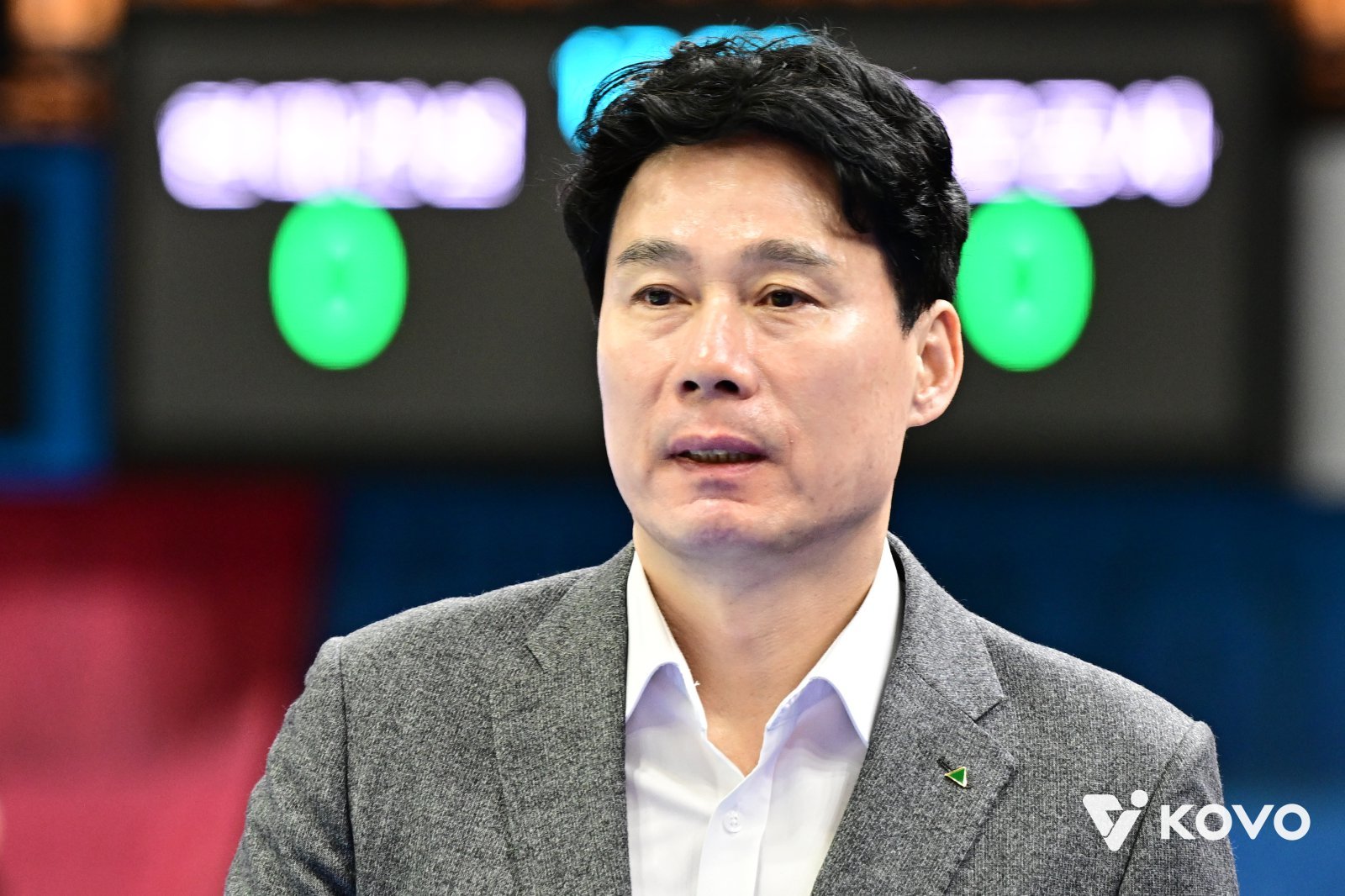 강성형 현대건설 감독이 24일 수원체육관서 열린 한국도로공사와 V리그 여자부 홈경기 도중 안타까운 표정을 짓고 있다. 사진제공|KOVO