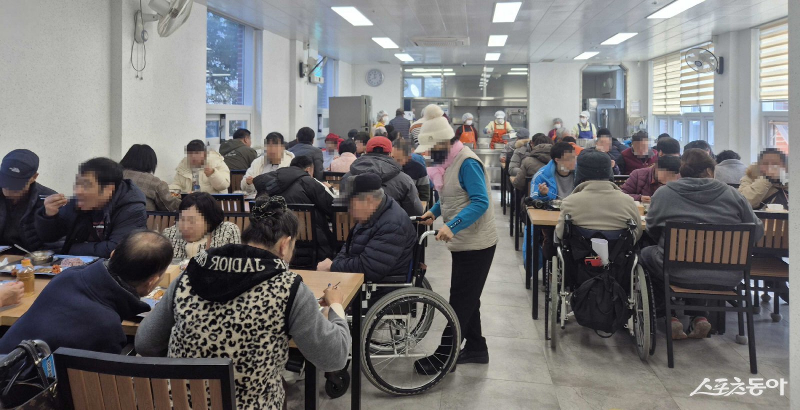 진도군은 장애인종합복지관 이용자들에게 제공되는 급식의 재료 품질을 개선하고, 균형 잡힌 식단을 제공하기 위해 4,000원이었던 급식단가를 올해부터 5,000원으로 인상했다. 사진제공｜진도군