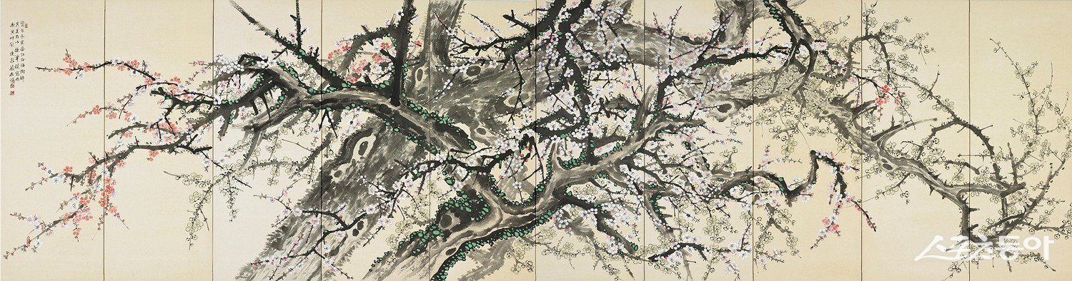 광양시 제25회 광양매화축제서 엄재권 화백 민화 특별전 개최 관광과(매화 병풍). 사진제공｜광양시