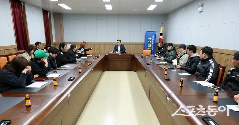 ‘소통의 창을 여는 시간, 목요 대화’ 모습. 사진제공 I 영암군