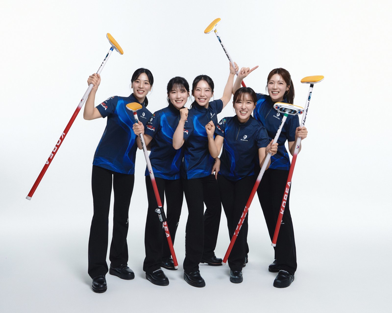 BYN블랙야크그룹이 후원하는 여자 컬링 국가대표팀               사진제공=BYN블랙야크그룹