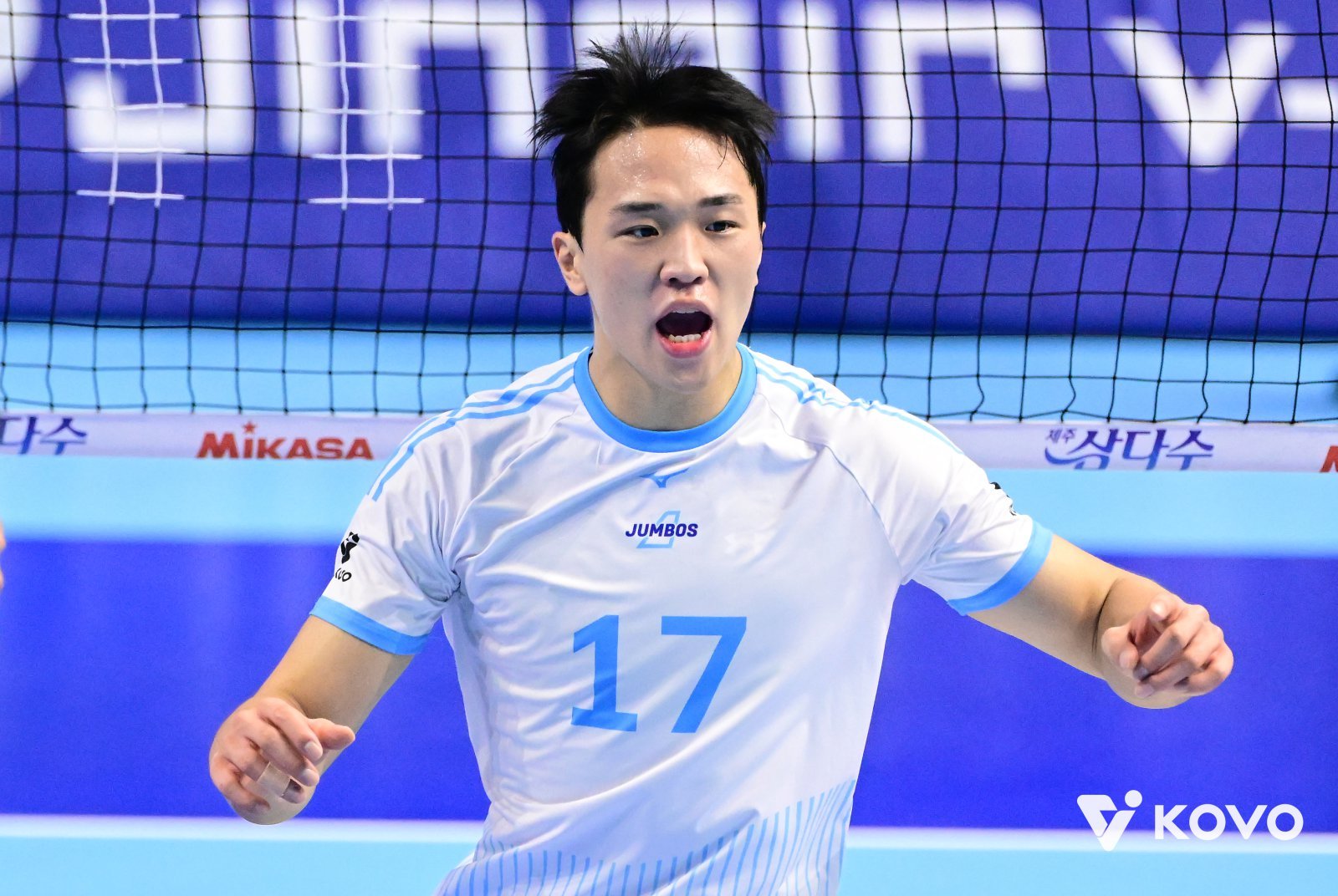 대한항공 임동혁은 허리부상을 딛고 다시 일어섰다. 팀의 2시즌만의 정규리그-챔피언 결정전 통합우승을 이끌겠다는 의지다. 사진제공│KOVO