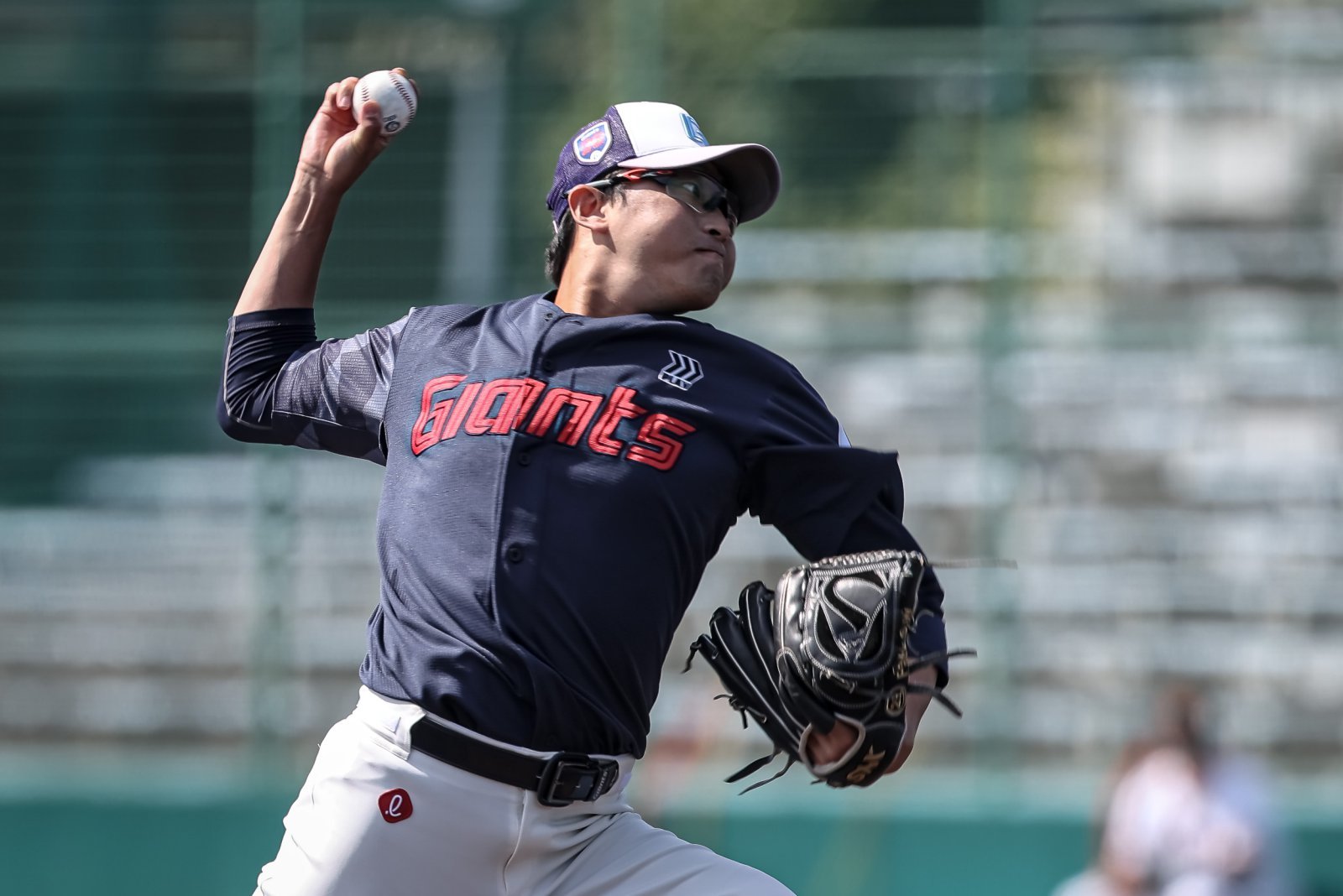 롯데 박세웅이 지난달 26일 일본 미야자키 히나타 선마린 스타디움서 열린 두산전서 역투하고 있다. 사진제공｜롯데 자이언츠