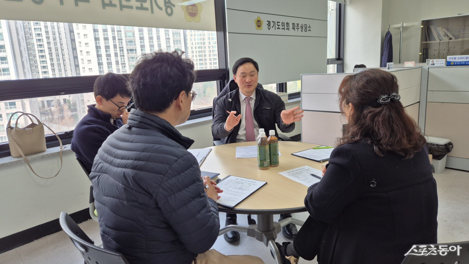 농촌 지역의 민간 목욕탕 폐업 가속화로 주민들의 위생 건강에 빨간불이 켜진 가운데, 경기도의회 고준호 의원(국민의힘·파주1)이 ‘생활 복지’의 핵심인 목욕 시설 유지를 위한 전방위 대책 마련에 나섰다. 사진제공｜고준호 의원