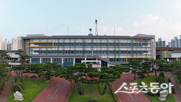문경시청 전경. 사진제공ㅣ문경시