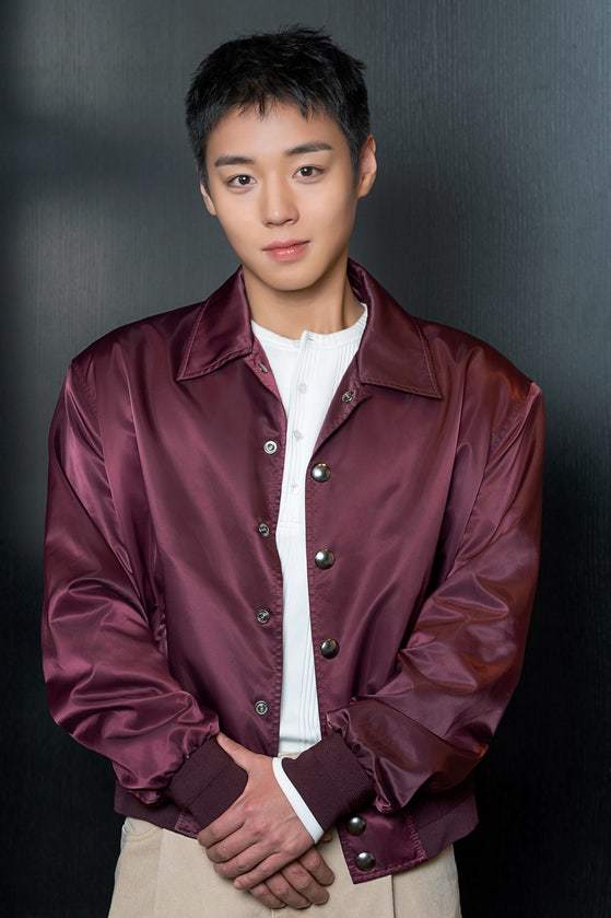 ‘천만 배우’ 박지훈 음반왕도 노린다 ‘워너원 명곡 쓴 텐조와 협업’