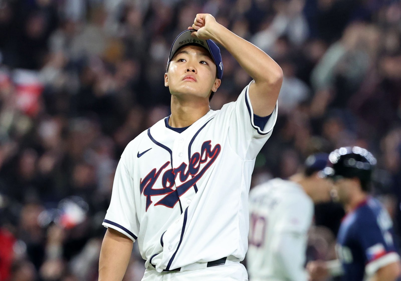 WBC 야구 대표팀 정우주가 5일 일본 도쿄돔에서 열린 대회 본선 1라운드(C조) 체코전에서 5회초 체코 바브라에게 3점홈런을 허용한 뒤 아쉬워하는 모습. 도쿄｜뉴시스