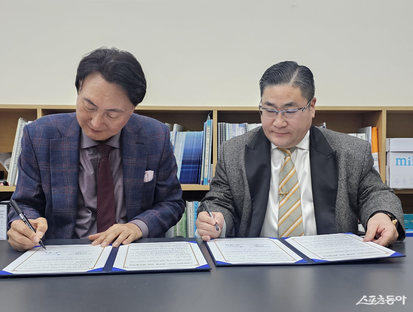 대한민국산업현장교수단 인천협의회, 경기경총과 'AI 동맹'... 디지털... - 뉴스 썸네일 이미지