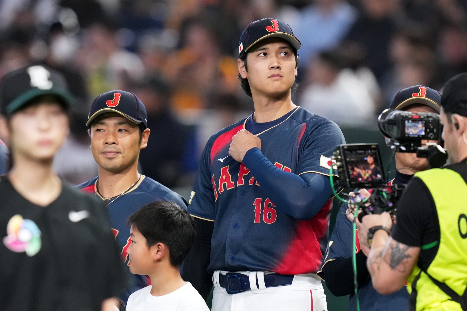 도쿄돔에 뜬 오타니, 첫 타석부터 초구 2루타 작렬…장타로 2026 WBC 시작