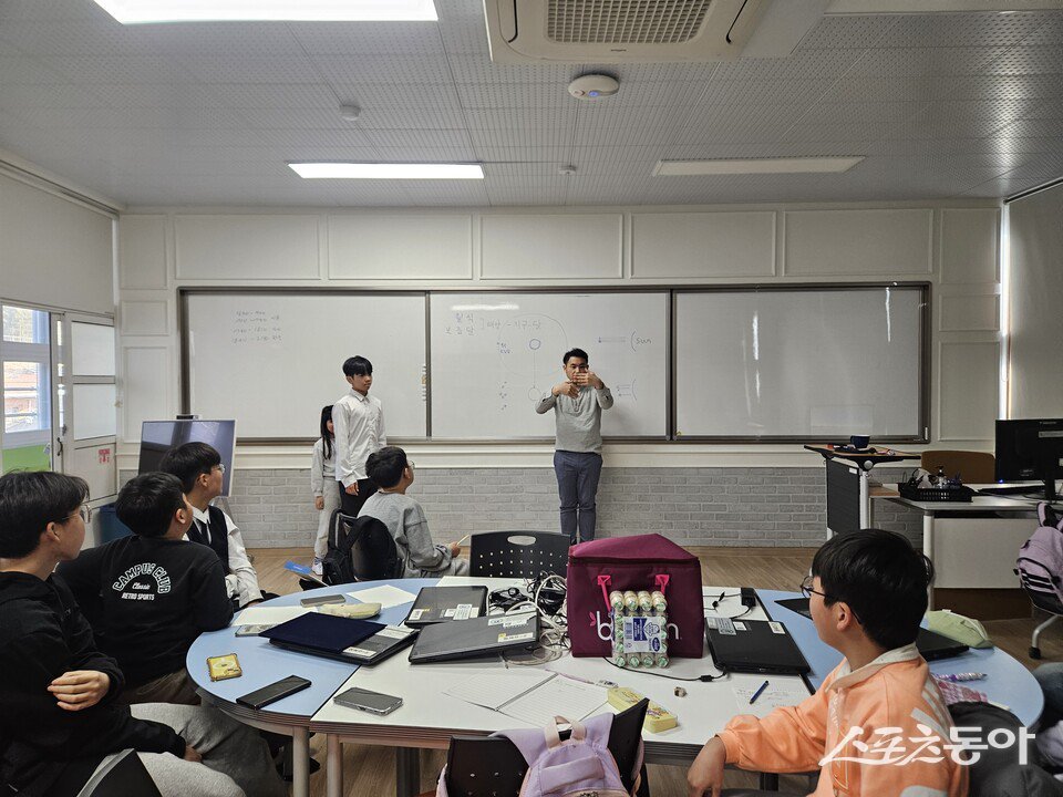 개기월식 교육 모습. 사진제공 I 전라남도교육청