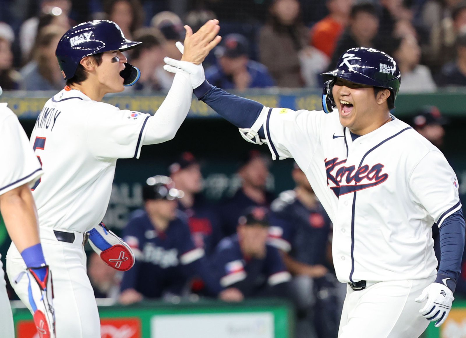 WBC 야구 대표팀 김도영(왼쪽)과 문보경. 도쿄｜뉴시스