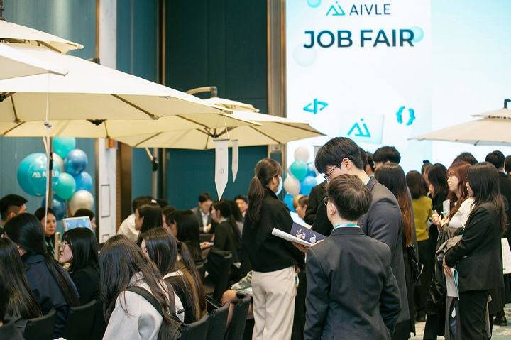 2월 27일 서울 송파 소피텔 앰배서더 서울에서 교육생과 기업을 대상으로 진행한 취업박람회. 사진제공|KT