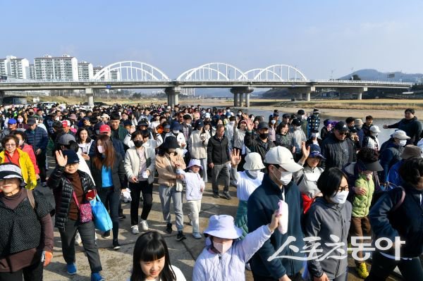 지난해 영주시민 건강걷기대회에서 사람들이 참여하고 있는 모습. 사진제공ㅣ영주시