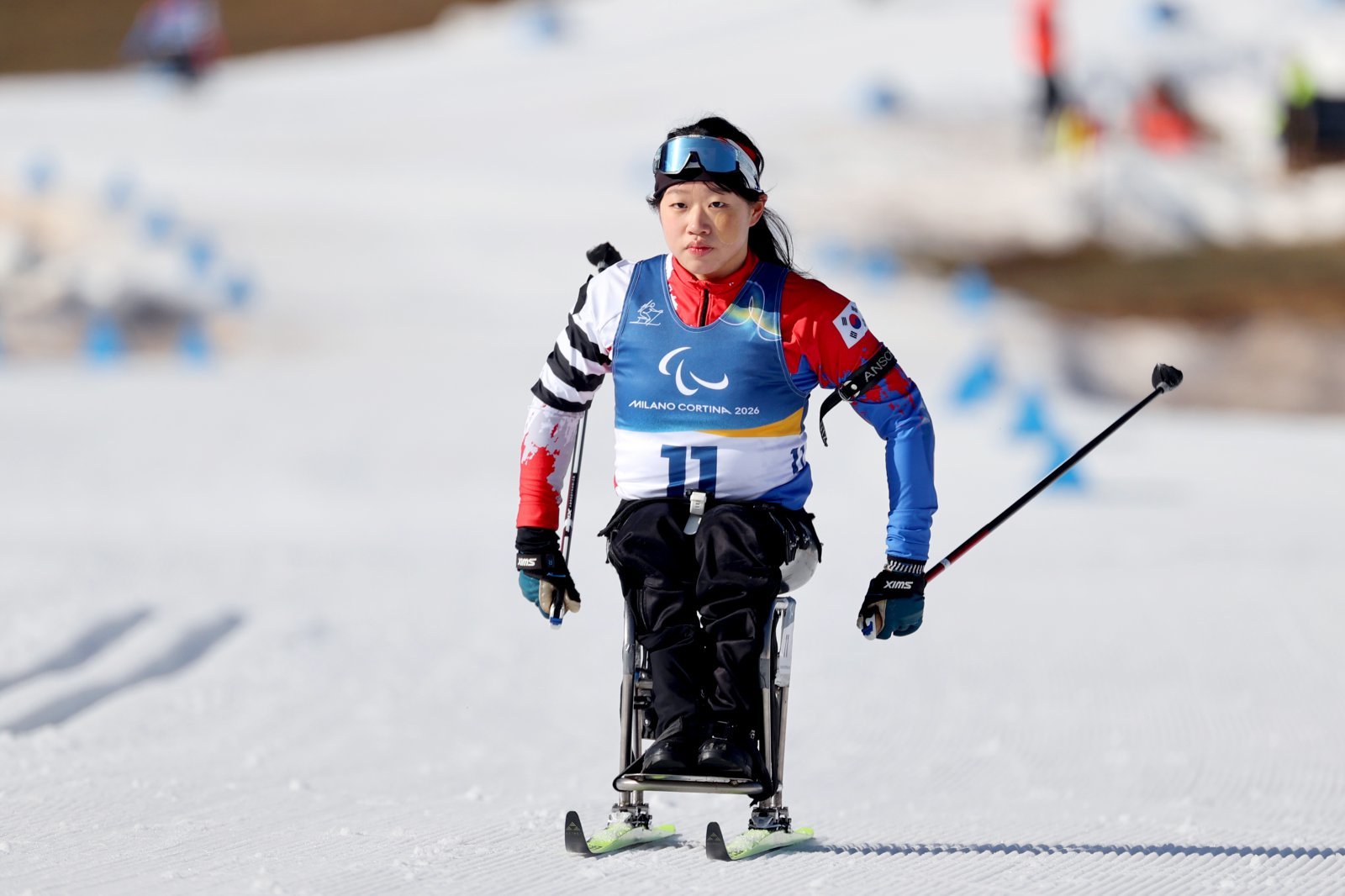 김윤지가 8일(한국시간) 이탈리아 테세로 크로스컨트리스타디움서 열린 2026밀라노·코르티나담페초동계패럴림픽 바이애슬론 여자 개인 좌식 12.5㎞서 힘찬 질주를 하고 있다. 사진제공|대한장애인체육회