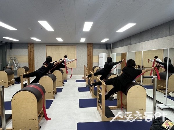 신안군은 오는 4월 1일부터 암태면에서 필라테스 강좌를 개설한다. 사진제공 I 신안군
