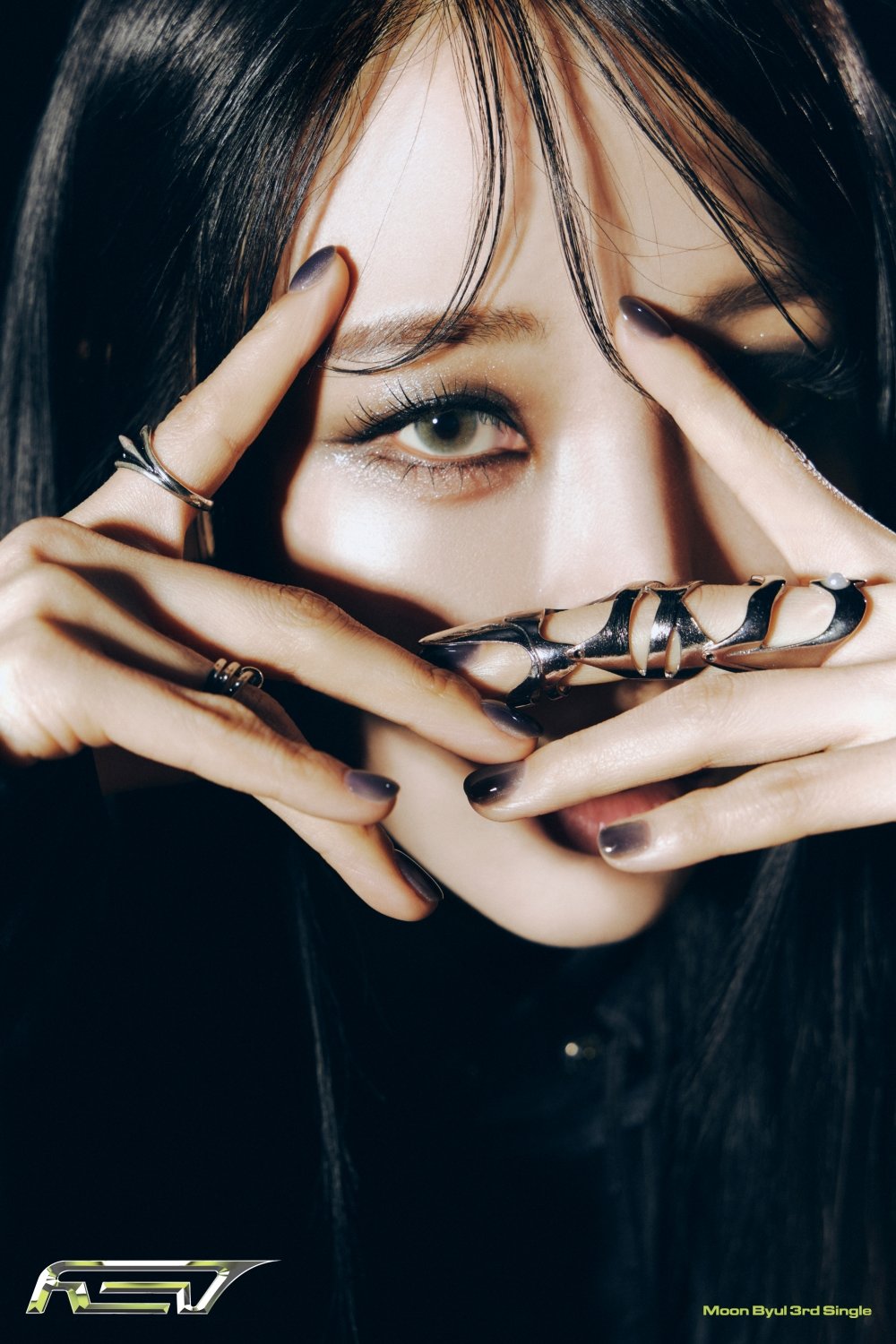 문별, 세 번째 싱글 ‘REV’ 랩 이미지 공개…올블랙 스타일링