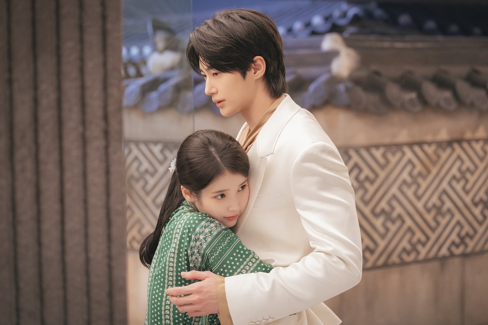 아이유♥변우석 포개졌네, 러브스토리 뜨겁다 (21세기 대군부인)