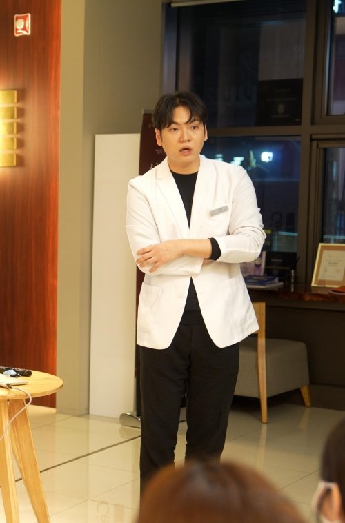 UH CELL 강남점(구 닥터쁘띠의원 강남점) 김연진 대표원장.