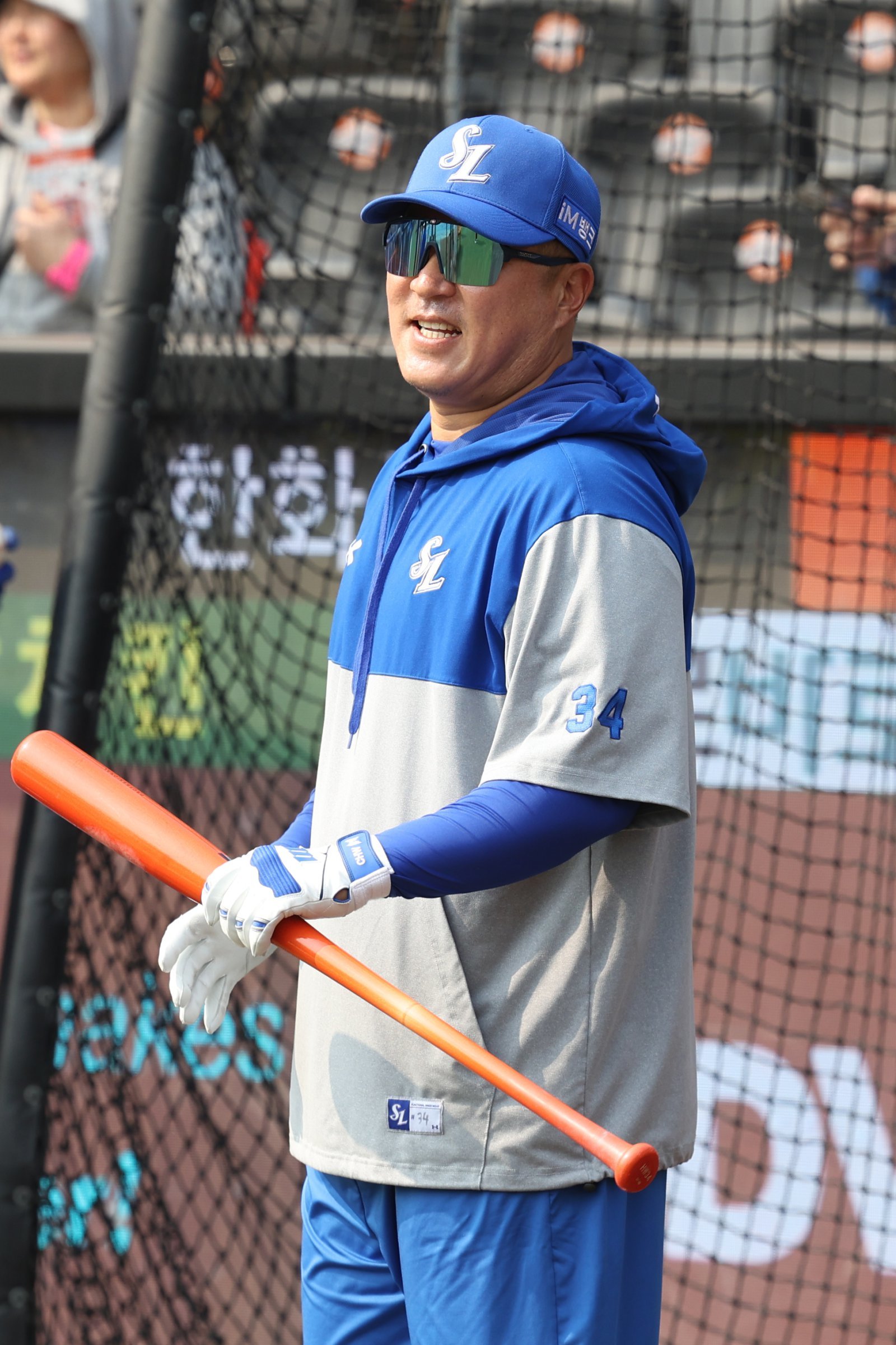 삼성 최형우가 12일 대전한화생명볼파크서 열린 한화와 시범경기에 앞서 훈련을 하고 있다. 사진제공|삼성 라이온즈