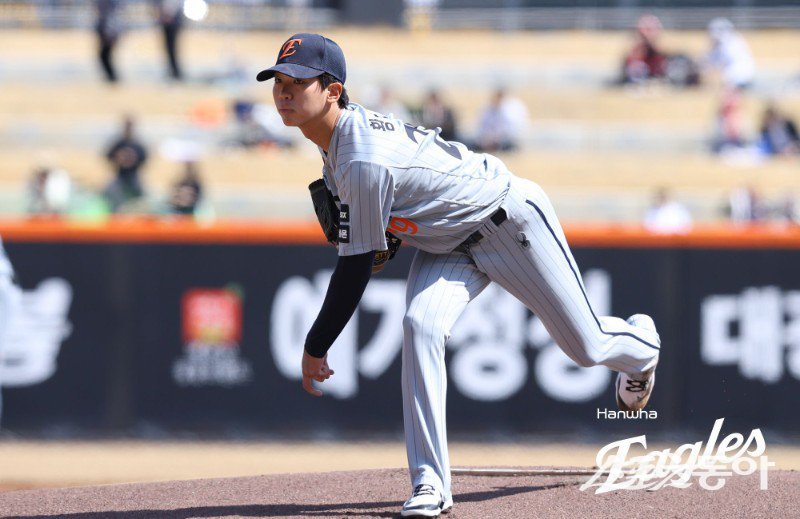 한화 황준서가 13일 대전한화생명볼파크서 열린 삼성과 시범경기서 역투하고 있다. 사진제공ㅣ한화 이글스