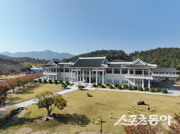 경산시가 삼성현역사문화관 전시 및 학술 연구에 활용할 유물을 공개 구입한다. 사진제공 ㅣ 경산시