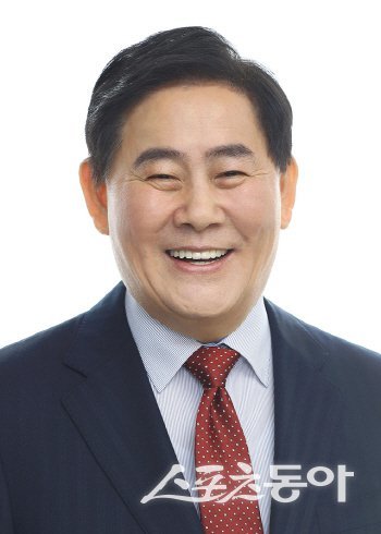 최경환 경북도지사 예비후보. 사진제공 ㅣ 최경환사무소